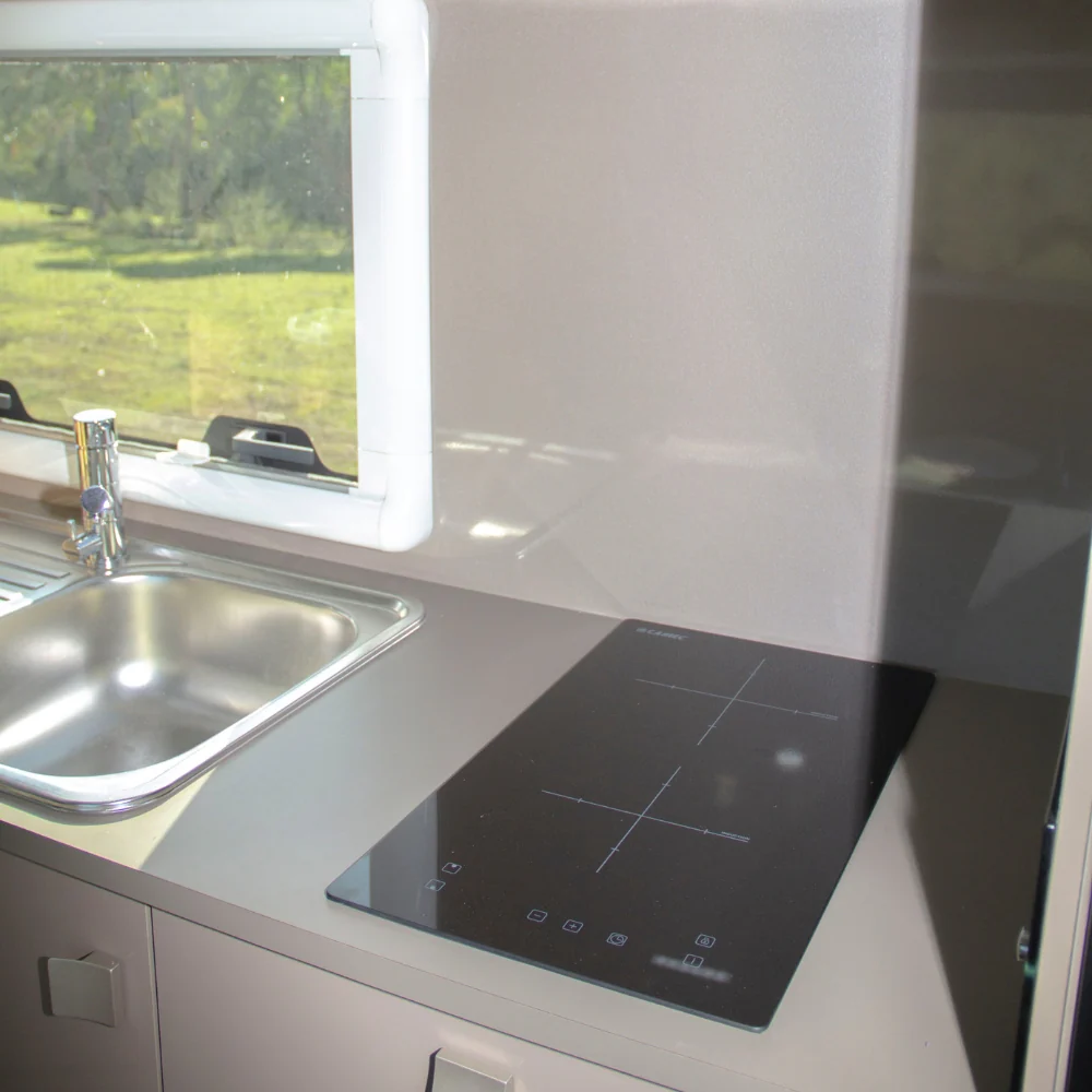 CAMEC INDUCTION COOKTOP 2.3KW - Image 4